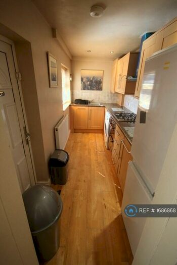 6 Bedroom Terraced House To Rent In Newlyn Street, Rusholme, M14