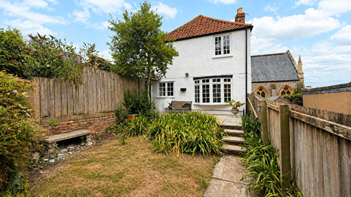 2 Bedroom End Of Terrace House For Sale In Summerhouse Orchard, Glastonbury, BA6