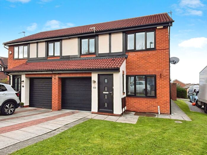 3 Bedroom Semi-Detached House For Sale In Beaconside, South Shields, NE34