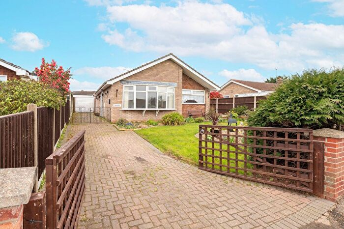 2 Bedroom Detached Bungalow For Sale In North Road, Hemsby, NR29