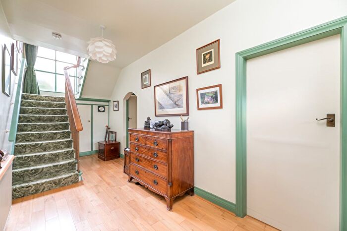 4 Bedroom Detached House For Sale In Beck Lane, Bingley, West Yorkshire, BD16