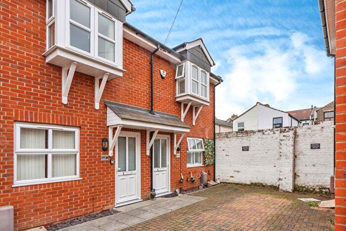 3 Bedroom Detached House For Sale In Copnor Road, Portsmouth, Hampshire, PO3