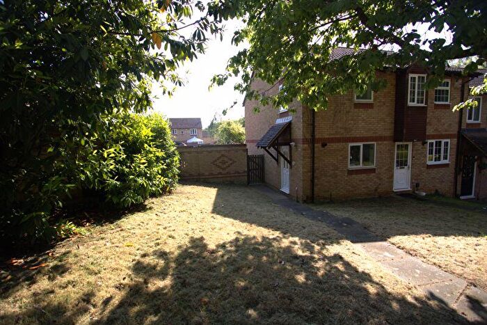 2 Bedroom Semi Detached House To Rent In Pine Ridge, Northampton, NN3