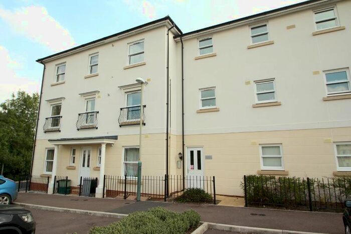 2 Bedroom Flat To Rent In Goodrich Road, Oakley, Cheltenham GL52