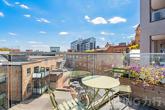 1 Bedroom Flat For Sale In Powis Street, Woolwich, SE18
