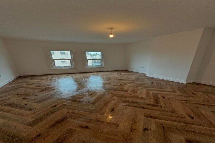 3 Bedroom Flat To Rent In Oxford Road, Liverpool, L22