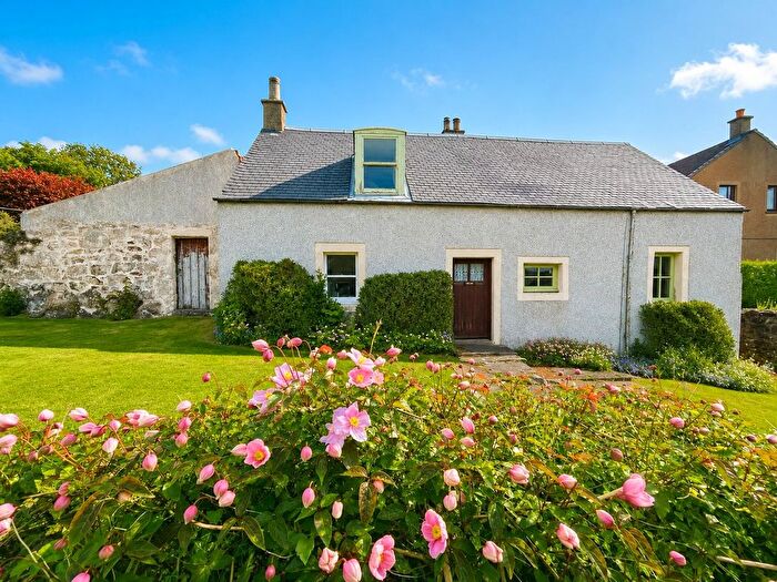 2 Bedroom Cottage For Sale In Briarbank, The Cobbles, Kinnesswood, KY13