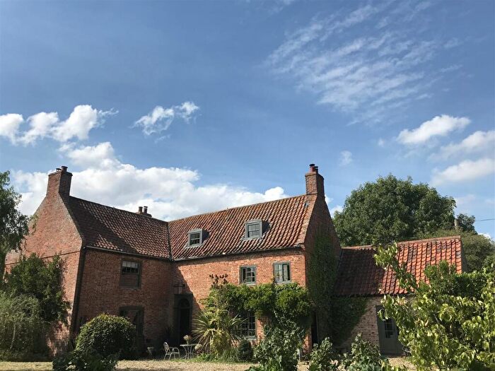 5 Bedroom Detached House For Sale In Kingthorpe Manor Farm, In . Acres (sts), LN8