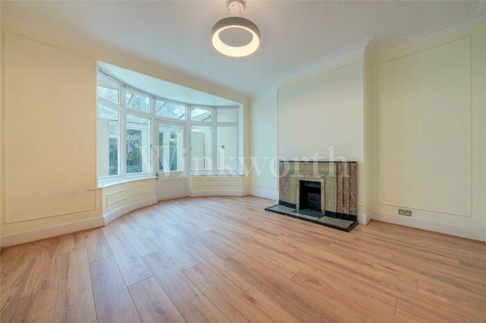 4 Bedroom Semi-Detached House To Rent In Highfield Avenue, London, NW11