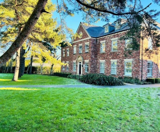 2 Bedroom Apartment To Rent In Woodlands Grove, Adel, Leeds, West Yorkshire., LS16