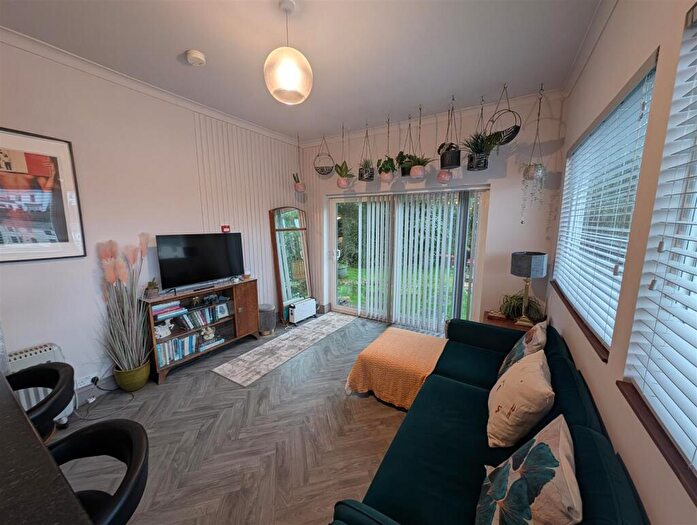 2 Bedroom Flat For Sale In Berkeley Court, Shutta, Looe, PL13