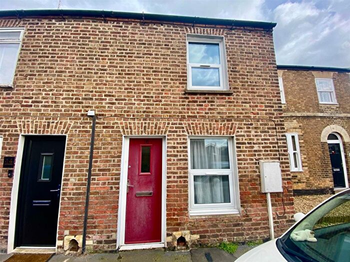2 Bedroom Property For Sale In Reform Street, Crowland, Peterborough, PE6