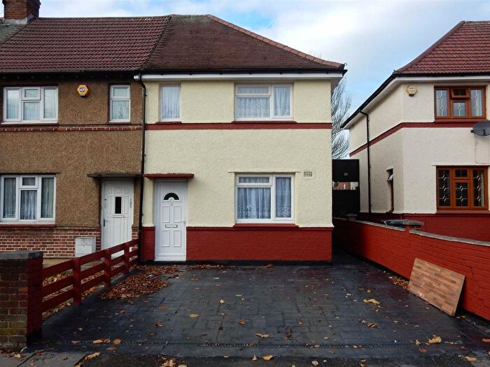 2 Bedroom End Of Terrace House To Rent In Allenby Road, Southall, UB1