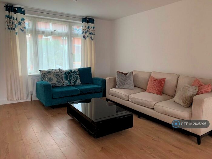 3 Bedroom Terraced House To Rent In Manford Way, Chigwell, IG7