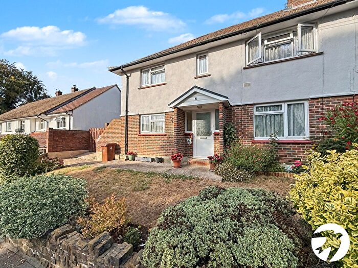 2 Bedroom Maisonette For Sale In Mckenzie Road, Lordswood, Kent, ME5