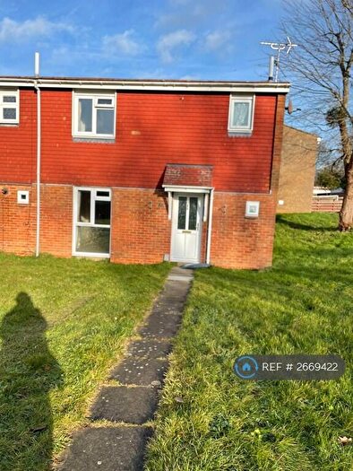 3 Bedroom End Of Terrace House To Rent In Gainsborough Road, Basingstoke, RG21