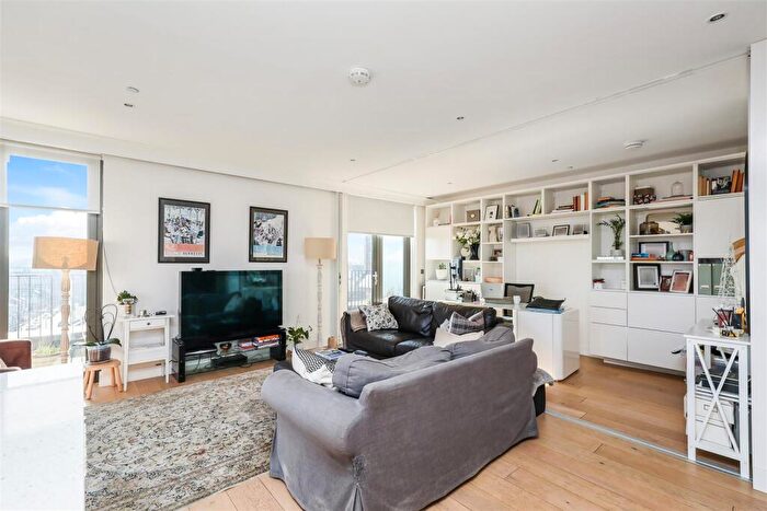 2 Bedroom Penthouse To Rent In Cobalt Place, London, SW11