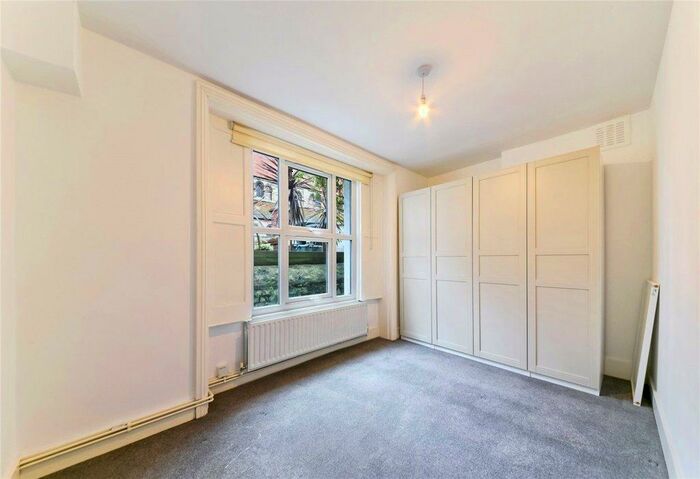 1 Bedroom Apartment To Rent In A Cressingham Road, London, London, SE13
