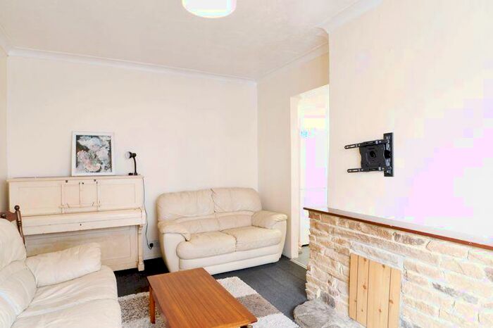 7 Bedroom End Of Terrace House To Rent In Newmarket Terrace, Brighton, BN2