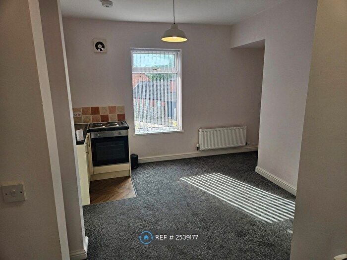 2 Bedroom Flat To Rent In Upstairs .Johns Crescent, Darlington, DL1