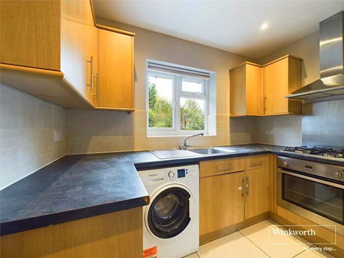 2 Bedroom Apartment To Rent In Morecambe Gardens, Stanmore, Middlesex, HA7