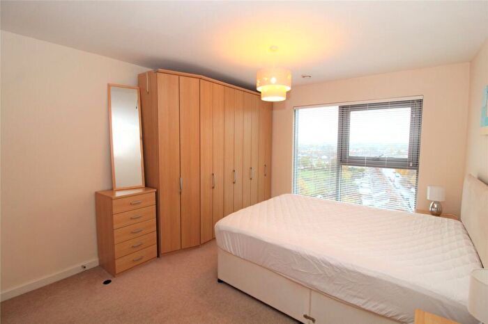 2 Bedroom Apartment To Rent In The Paramount, Beckhampton Street, Swindon, Wiltshire, SN1