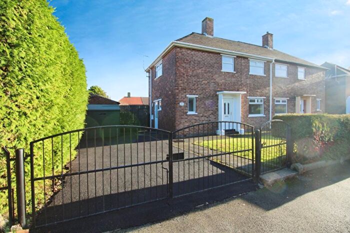 3 Bedroom Semi Detached House To Rent In Thornbridge Avenue, Sheffield, South Yorkshire, S12