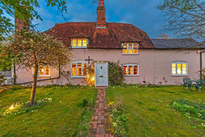 6 Bedroom Detached House For Sale In Kings Worthy, SO23