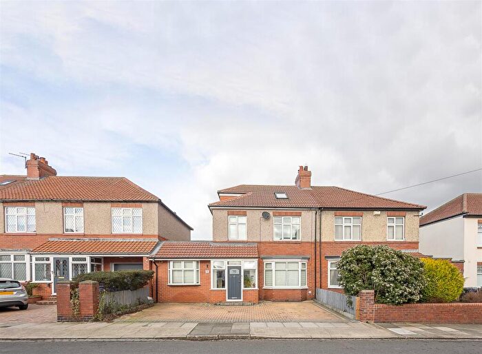 4 Bedroom Semi Detached House To Rent In The Drive, Benton, Newcastle Upon Tyne, NE7