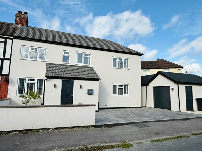 3 Bedroom Semi-Detached House For Sale In Tavistock Avenue, Didcot, OX11