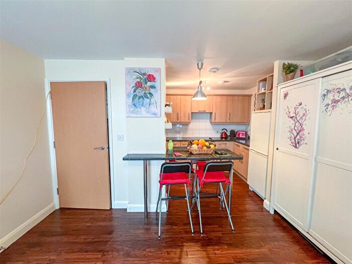 1 Bedroom Flat For Sale In London Road, Croydon, CR0