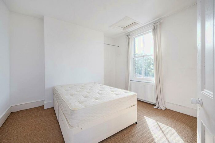 2 Bedroom Flat To Rent In Stoke Newington Church Street, Stoke Newington, London, N16