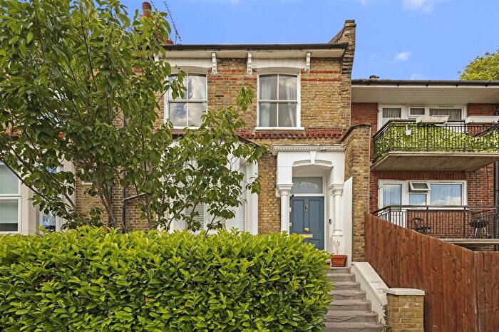 1 Bedroom Flat For Sale In Foulden Road, Stoke Newington, N16