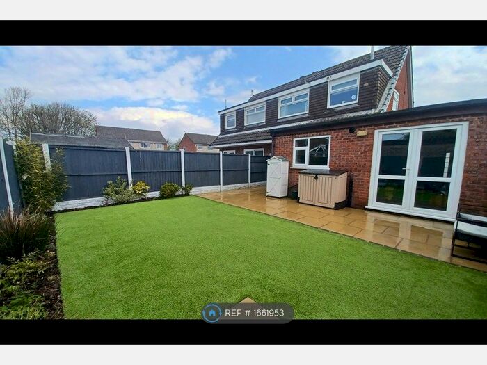 3 Bedroom Semi-Detached House To Rent In Salcombe Drive, Southport, PR9