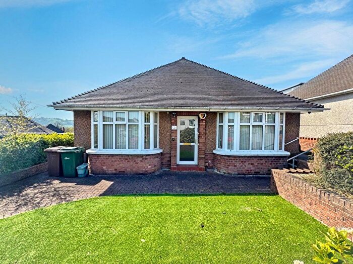 3 Bedroom Detached Bungalow For Sale In Manor Road, Pontllanfraith, Blackwood, NP12