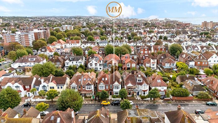 5 Bedroom Semi-detached House For Sale In Langdale Road, Hove, BN3