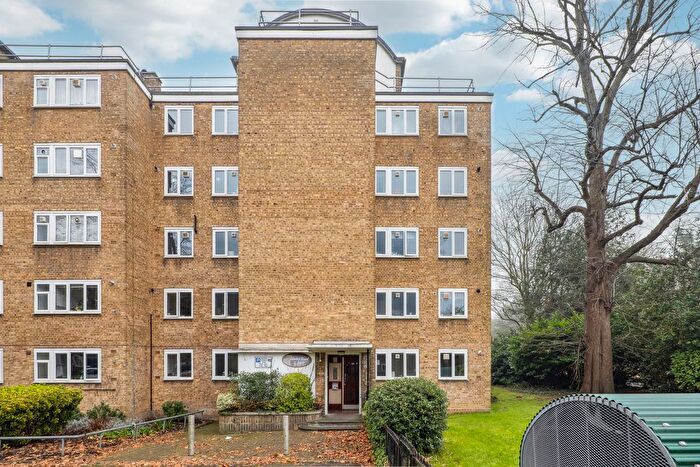 1 Bedroom Flat To Rent In Tildesley Road, Putney Vale, SW15