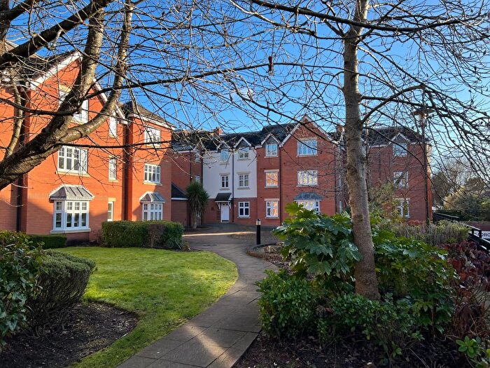 2 Bedroom Flat To Rent In Chancel Court, Solihull, West Midlands, B91