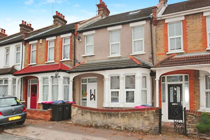 1 Bedroom Flat For Sale In Northview Drive, Westcliff On Sea, SS0