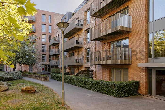 2 Bedroom Flat To Rent In New North Road, Islington, N1