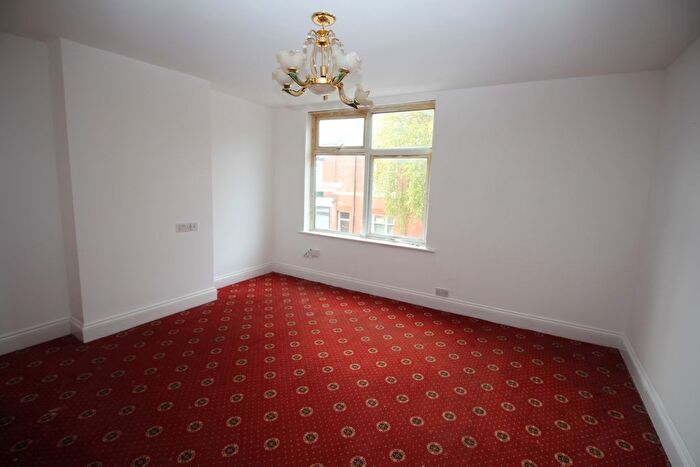 3 Bedroom Flat To Rent In Dashwood Road, Leicester, LE2