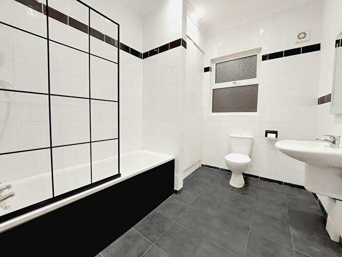 2 Bedroom Flat To Rent In Athelstan Road, Cliftonville, CT9