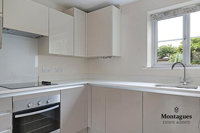 2 Bedroom Duplex To Rent In Station Approach, Theydon Bois, CM16