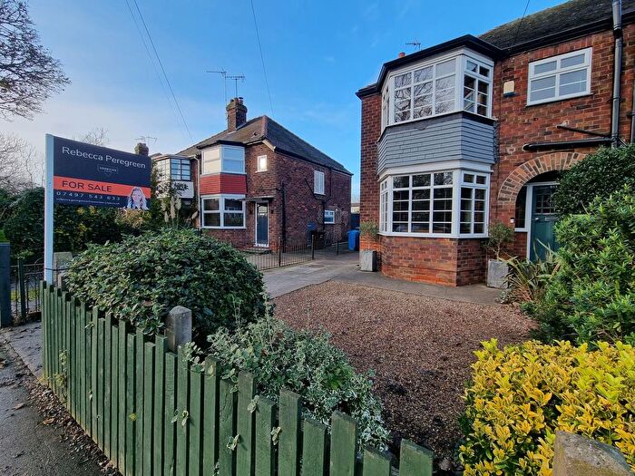 3 Bedroom End Terrace House For Sale In Leads Road, Hull, HU7