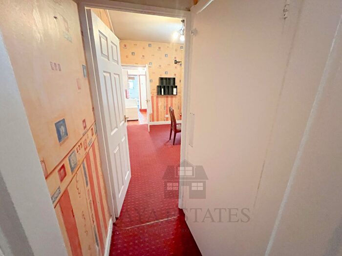 2 Bedroom End Of Terrace House To Rent In Causeway Green Road, Oldbury, B68