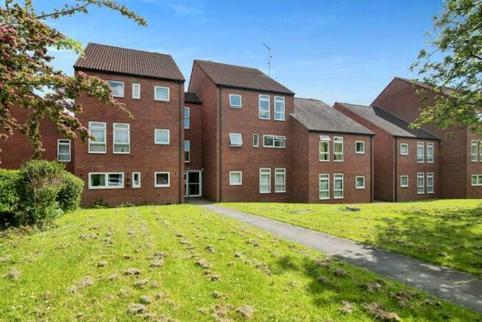 2 Bedroom Flat To Rent In Pailton Road, Shirley, B90