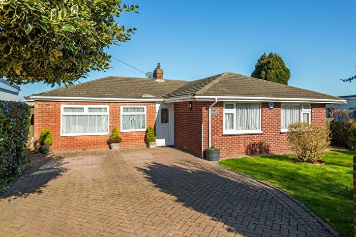 4 Bedroom Bungalow For Sale In Hardy Road, St. Margarets-At-Cliffe, Dover, Kent, CT15