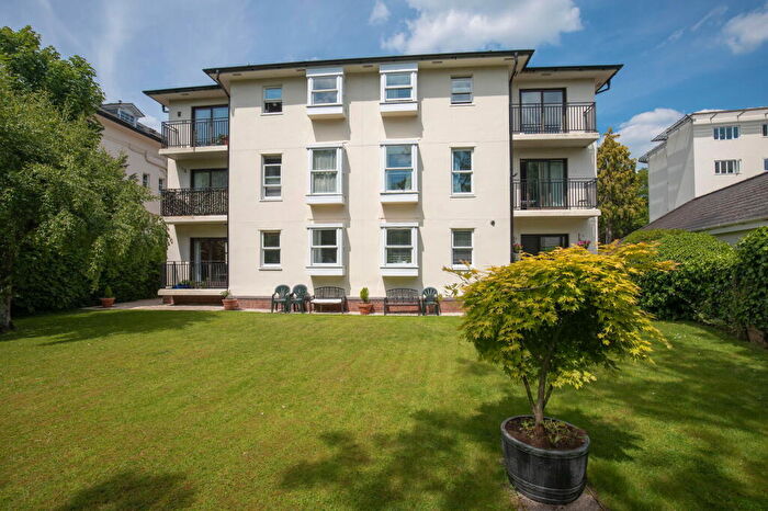 2 Bedroom Flat For Sale In Eltham Lawn, Queens Road, Cheltenham, GL50