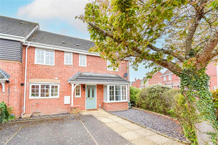 3 Bedroom Semi Detached House For Sale In Kennedy Meadow, Hungerford, Berkshire, RG17