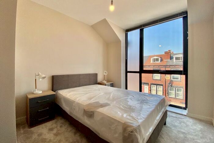 2 Bedroom Apartment To Rent In Green Quarter, Cross Green Lane, LS9